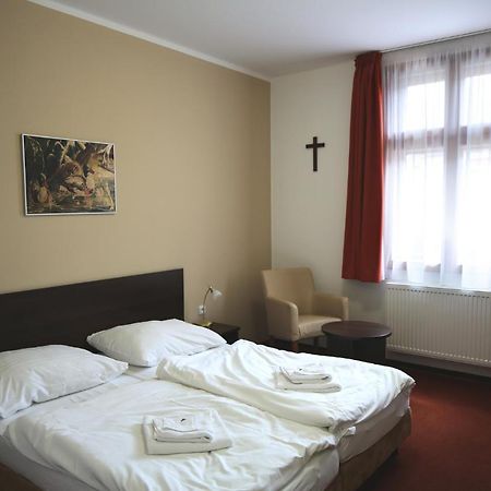 Penzion Pansky Dum Rozmital pod Tremsinem Zewnętrze zdjęcie