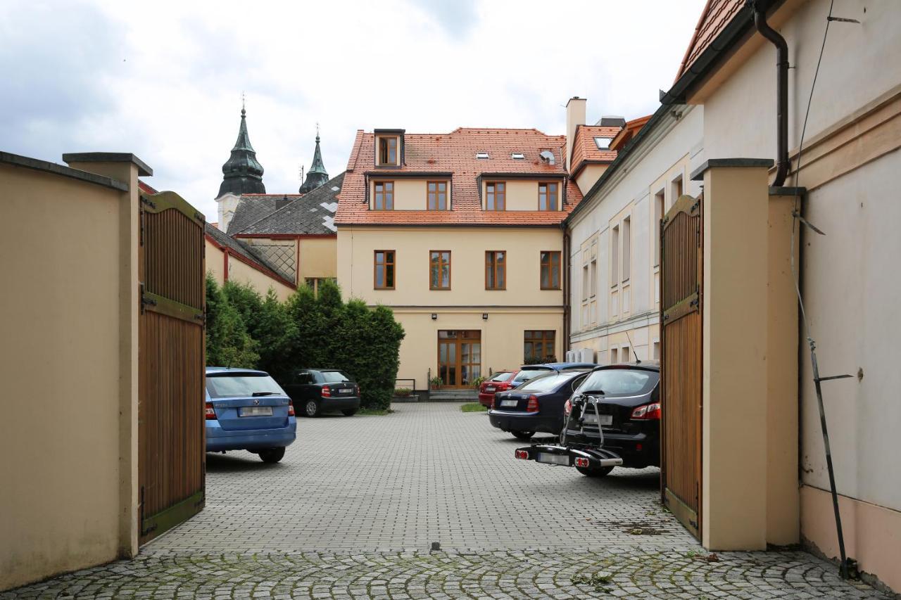 Penzion Pansky Dum Rozmital pod Tremsinem Zewnętrze zdjęcie