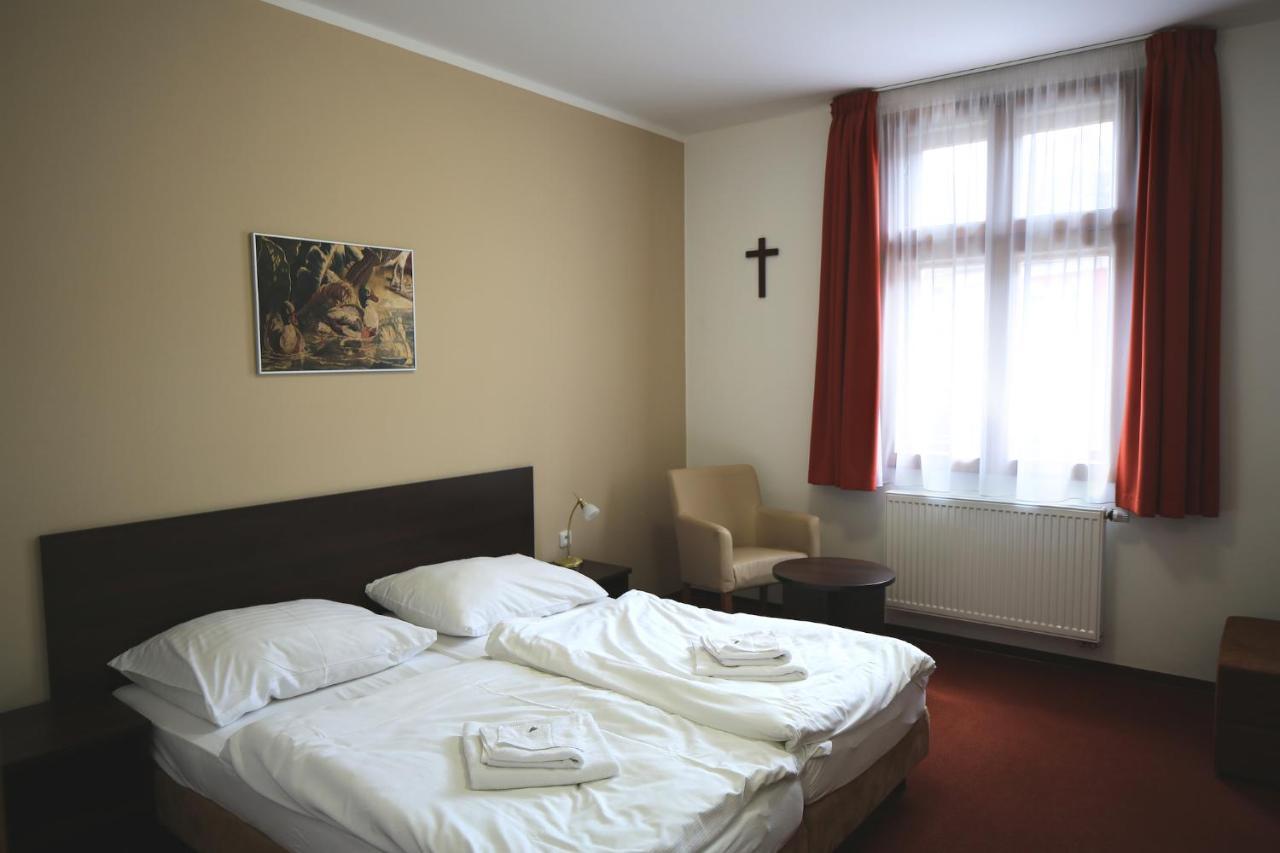 Penzion Pansky Dum Rozmital pod Tremsinem Zewnętrze zdjęcie